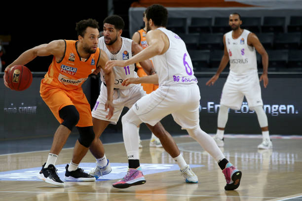 出冷漠和敷 出冷漠和敷